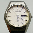 Load image into Gallery viewer, SEIKO KING QUARTZ 0852-8025 white dial day date 32.1mm