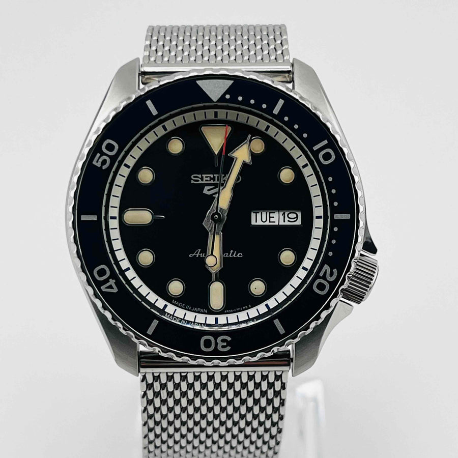 SEIKO 5 SPORTS 4R36-07G0 Automatic winding Navy dial day date 40.5mm