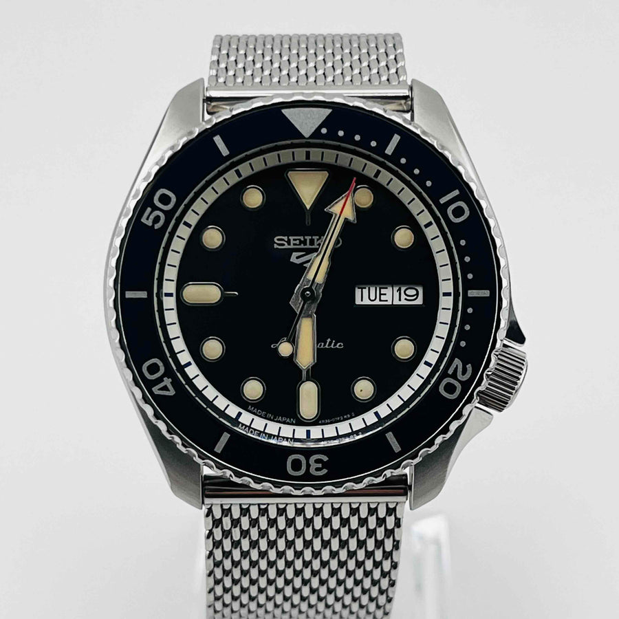 SEIKO 5 SPORTS 4R36-07G0 Automatic winding Navy dial day date 40.5mm