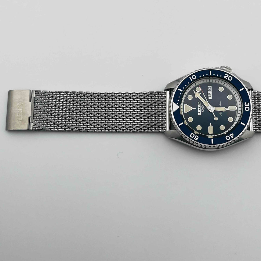 SEIKO 5 SPORTS 4R36-07G0 Automatic winding Navy dial day date 40.5mm