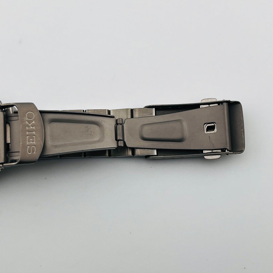 SEIKO Prospex V147-0Ag0 Solar Divers 200M titanium 38.2mm