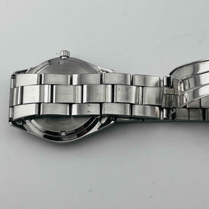 SEIKO 7N43-9080 Quartz white dial small scratches on bezel and straps 35.9mm