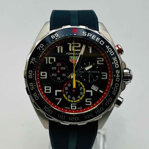 TAG Heuer Formula 1 Red Bull Racing Special Edition Quartz Divers 42.8mm