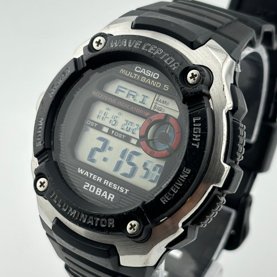 CASIO Wave Ceptor WV-M200 Solar The light won't turn on Water resistant to 20 ATM 45.4