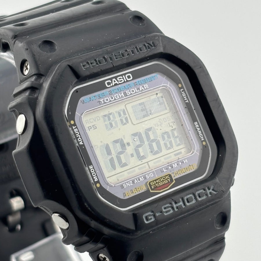 CASIO G-SHOCK G-5600UE Tough Solar Windshield damaged World Time 43.9mm