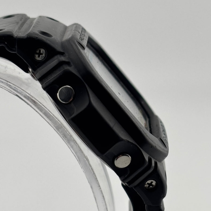 CASIO G-SHOCK G-5600UE Tough Solar Windshield damaged World Time 43.9mm