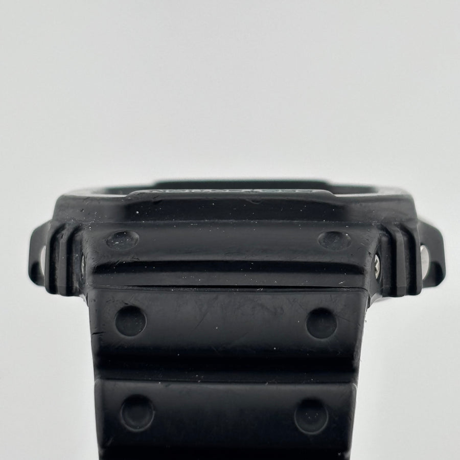 CASIO G-SHOCK G-5600UE Tough Solar Windshield damaged World Time 43.9mm