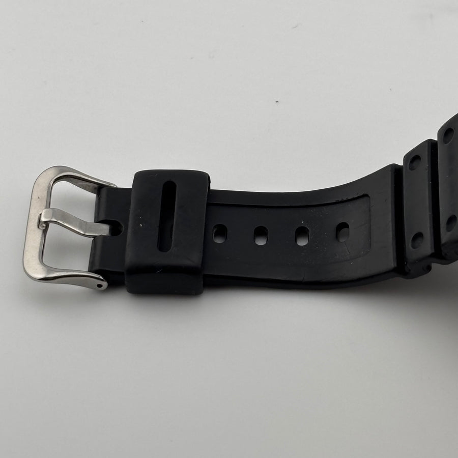 CASIO G-SHOCK G-5600UE Tough Solar Windshield damaged World Time 43.9mm