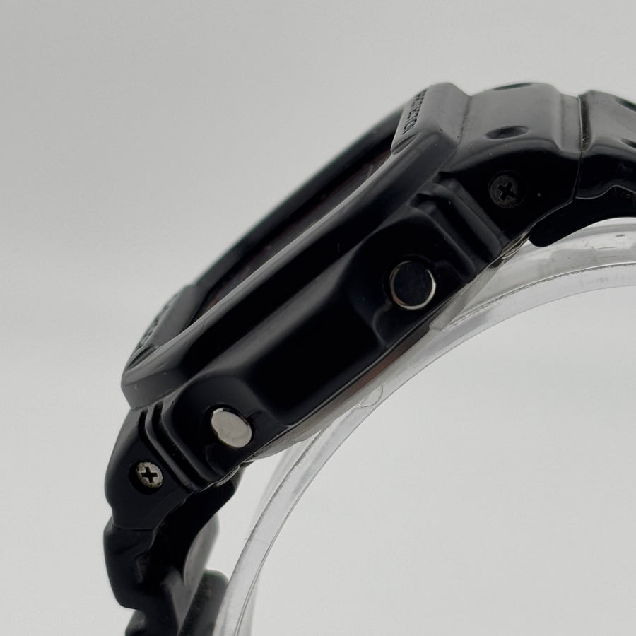 CASIO G-SHOCK GW-M5610 Tough Solar Belt has scratches Water resistant to 20 ATM 44.5mm