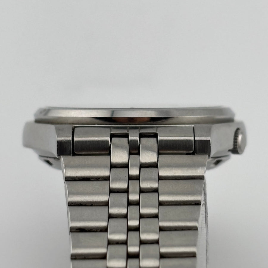 SEIKO 5Sports 7S26-3170 Automatic Windshield has scratches White dial 37.0mm
