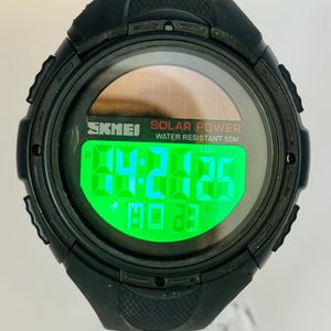 SKMEI 1405 Solar Windshield has scratches 5ATM waterproof Digital Sports Watch 52.3mm