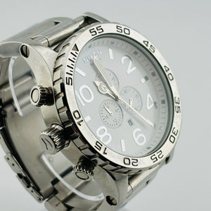 NIXON 51-30 Quartz Big Face Water resistant to 30 ATM Find out the height of the tide 51.3