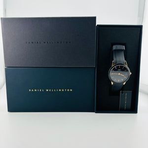 DANIEL WELLINGTON Iconic Motion DW00100425 Quartz Water resistant to 10 ATM 31.9mm