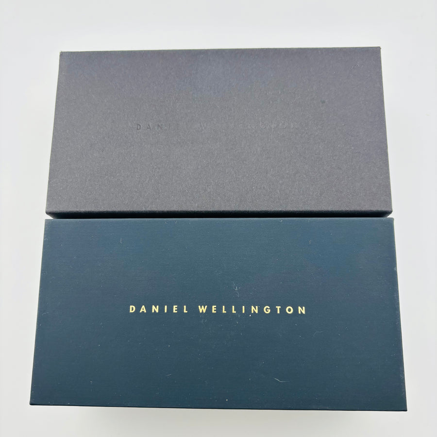 DANIEL WELLINGTON Iconic Motion DW00100425 Quartz Water resistant to 10 ATM 31.9mm