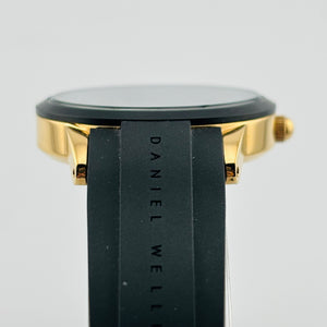 DANIEL WELLINGTON Iconic Motion DW00100425 Quartz Water resistant to 10 ATM 31.9mm