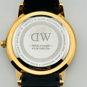 DANIEL WELLINGTON Iconic Motion DW00100425 Quartz Water resistant to 10 ATM 31.9mm