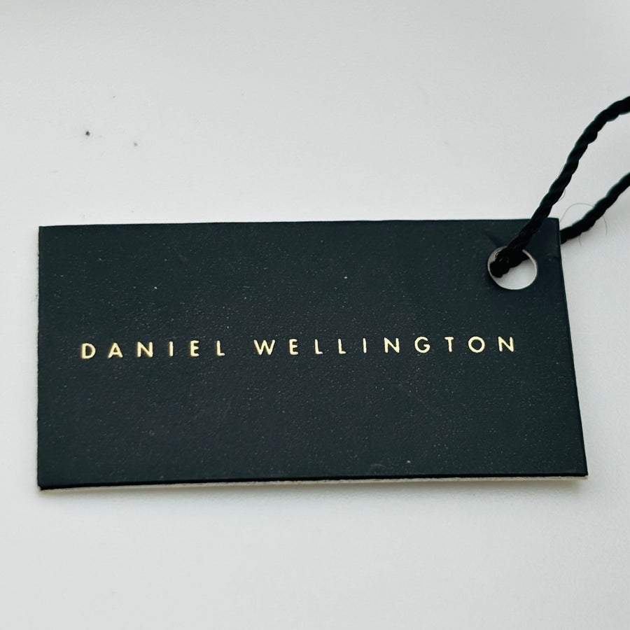 DANIEL WELLINGTON Iconic Motion DW00100425 Quartz Water resistant to 10 ATM 31.9mm