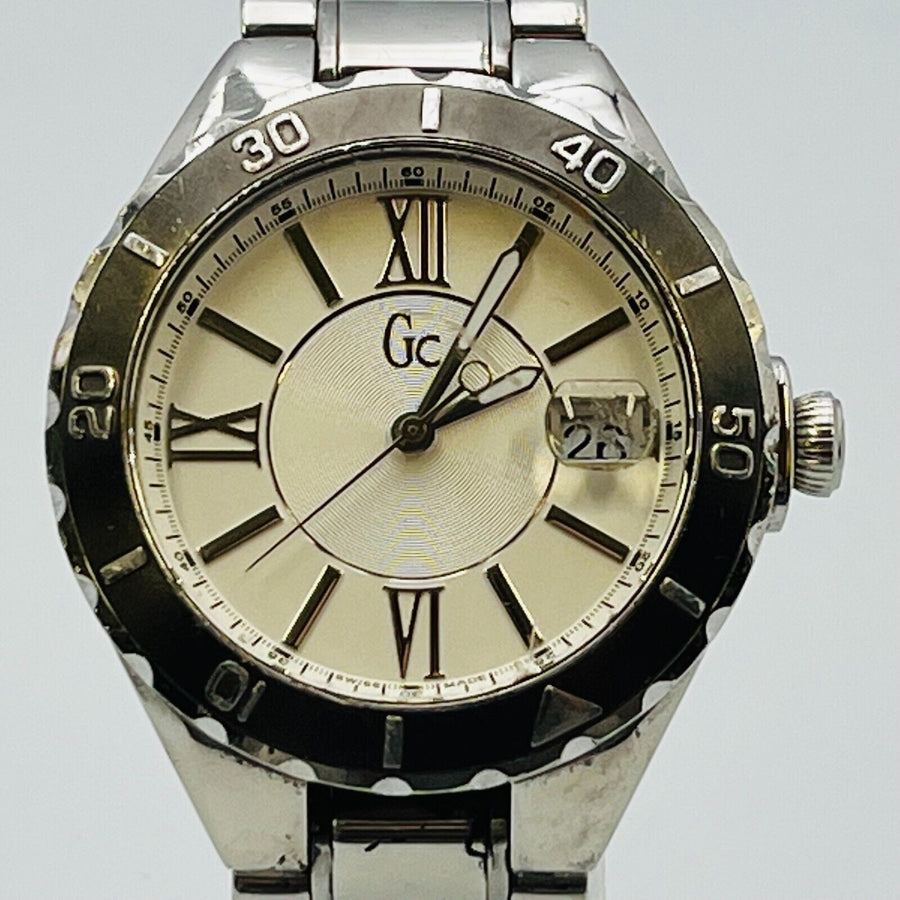 GUESS INC GC2085M GUESS Collection Water resistant quartz 39.5mm