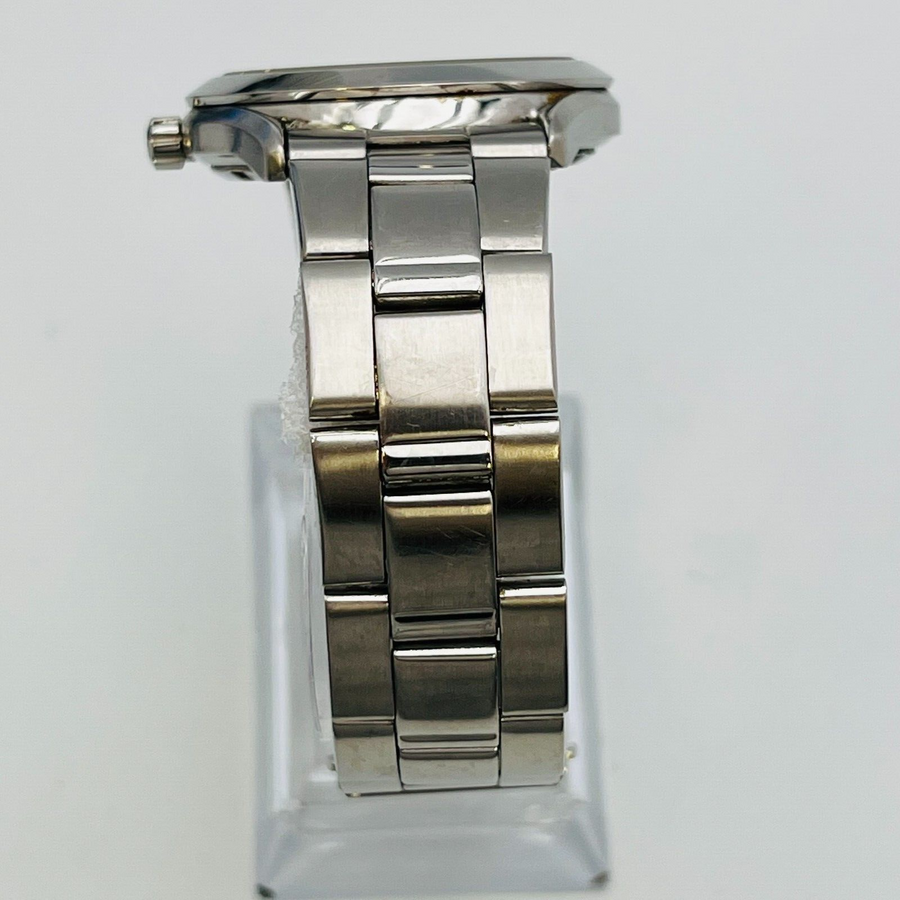 Seiko 7N43-9080 quartz Day Date stainless steel water resistant analog 35.9mm